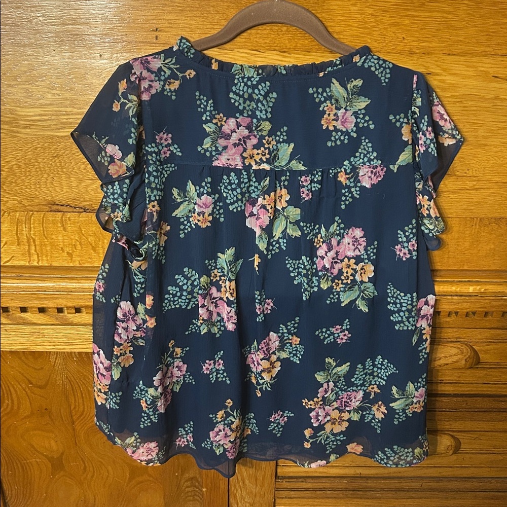 LC Lauren Conrad Sleeveless Floral Tie Front Flutter Sleeve Blouse Blue Pink - Picture 2 of 7